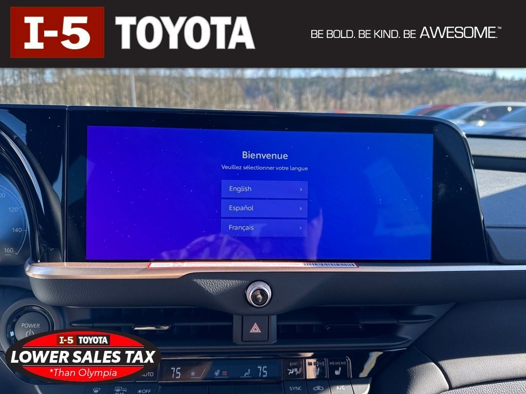 2025 Toyota Toyota Crown Signia Limited