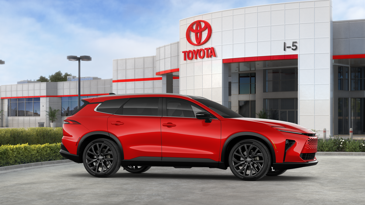 2025 Toyota Toyota Crown Signia Limited