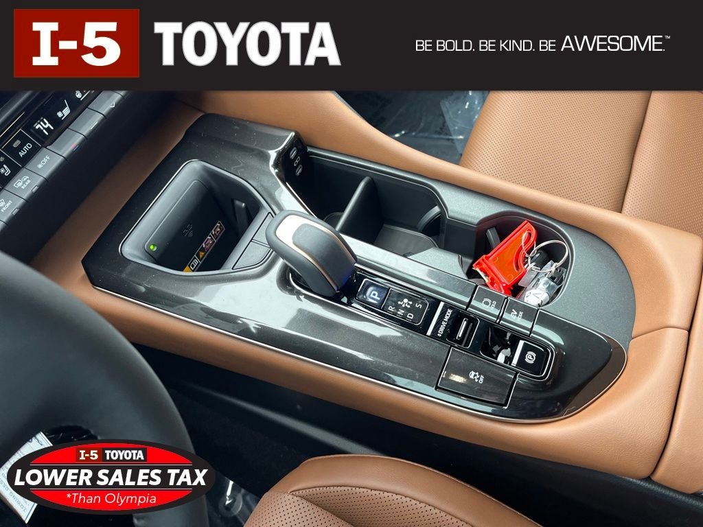 2025 Toyota Toyota Crown Signia Limited