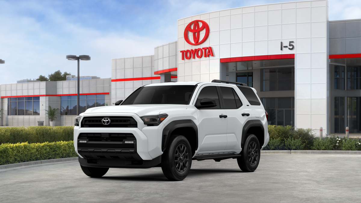 2026 Toyota 4Runner SR5 2WD's photo
