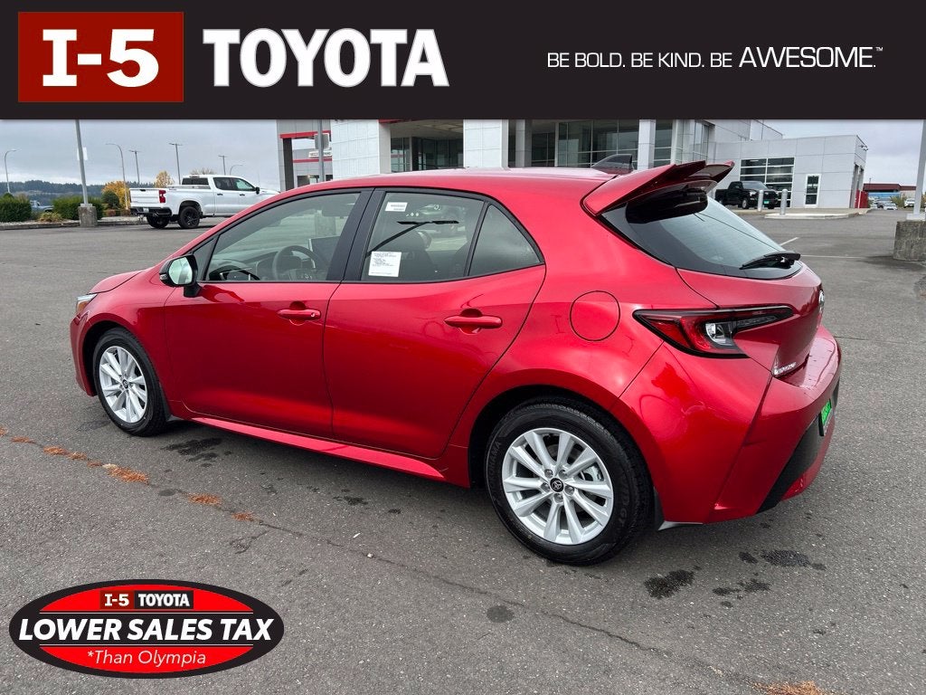 2027 Toyota Corolla Hatchback SE