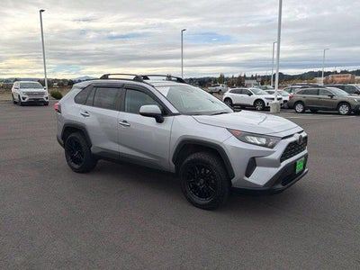 2020 Toyota RAV4 LE
